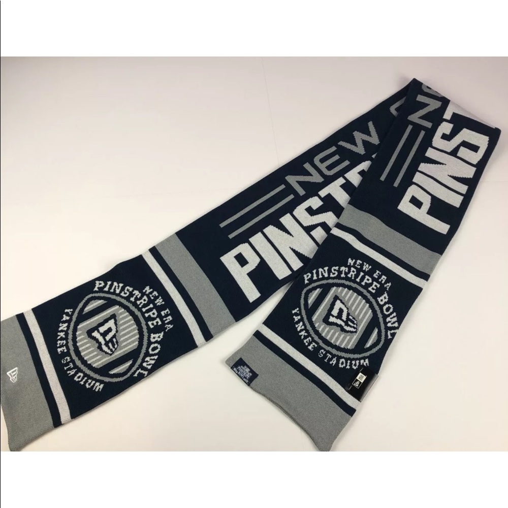 Yankee stadium pinstripe bowl blue/white scarf - Picture 2 of 6